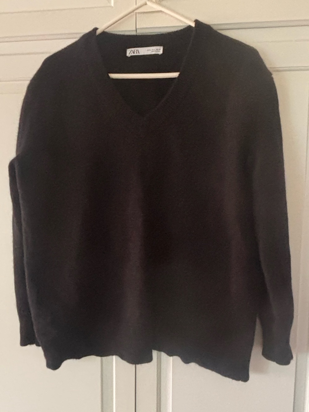 ZARA Black 100% Cashmere V-Neck Sweater large